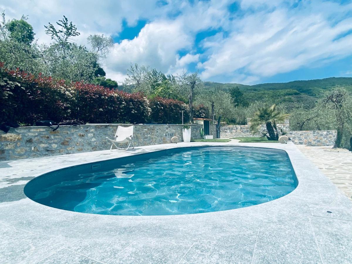 Casa Vacanze Gli Ulivi Borgomaro Екстериор снимка