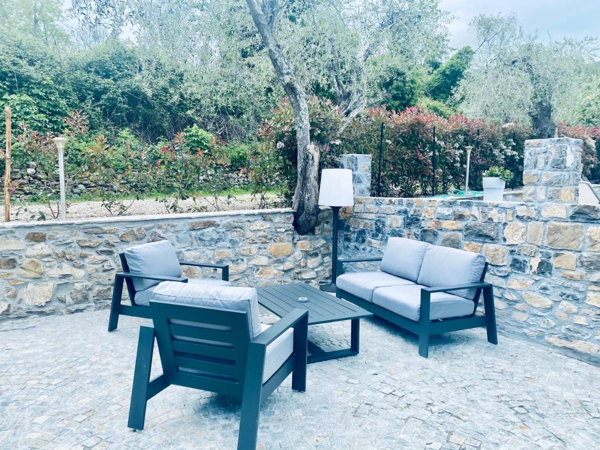 Casa Vacanze Gli Ulivi Borgomaro Екстериор снимка