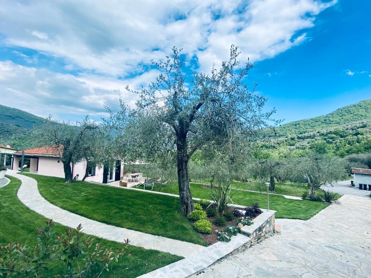 Casa Vacanze Gli Ulivi Borgomaro Екстериор снимка