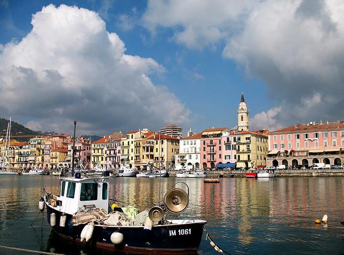 Casa Vacanze Gli Ulivi Borgomaro Стая снимка